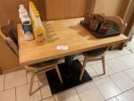 Lot de 5 tables et 12 chaises