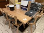 Lot de 5 tables et 12 chaises