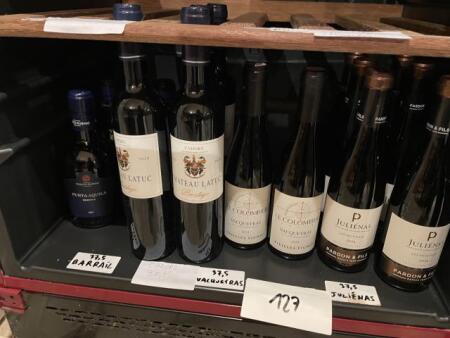 Lot de 15 bouteilles de vin 									
