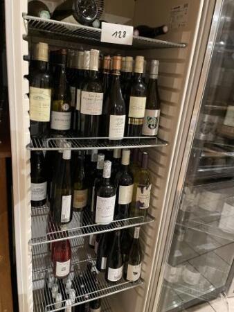 Lot de 85 bouteilles de vin 									
