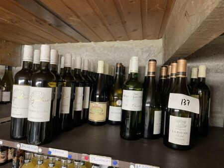  Lot de bouteilles de vin divers