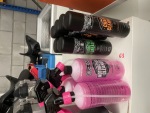 Varia de produits de nettoyage