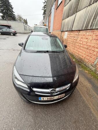 Véhicule OPEL ASTRA