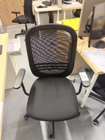 Chaise de bureau noir