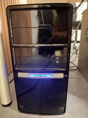 Tour PC : 8 Go ram, IntelCore i3, DD 112 GB - Windows 10 Pro