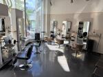 Salon de coiffure entièrement équipé