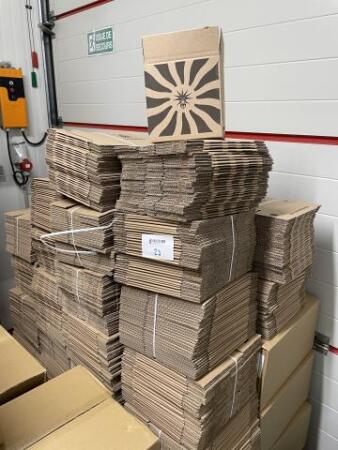 Lot de cartons divers