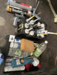 Varia de tubes de silicones et produits divers, entamés ou non